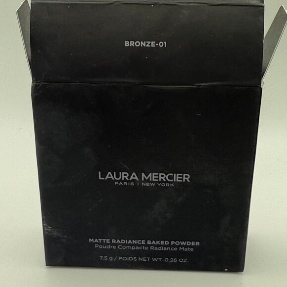 Laura Mercier Matte Radiance Baked Powder Compact (Bronzer 01) 7.5g/0.26Oz - Picture 8 of 8